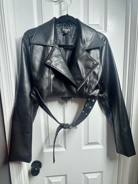 PrettyLittleThing Black Cropped Faux Leather Moto Jacket